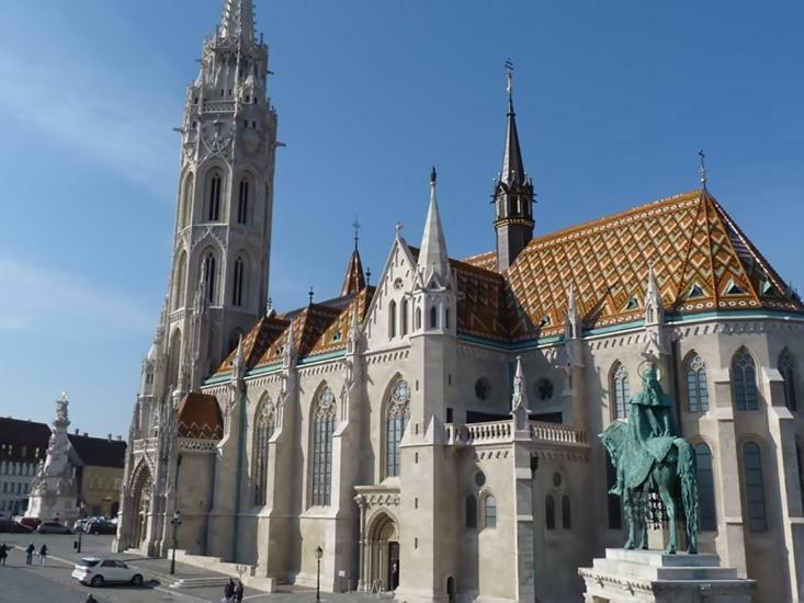 Adrienn Apartment Budapeste Exterior foto